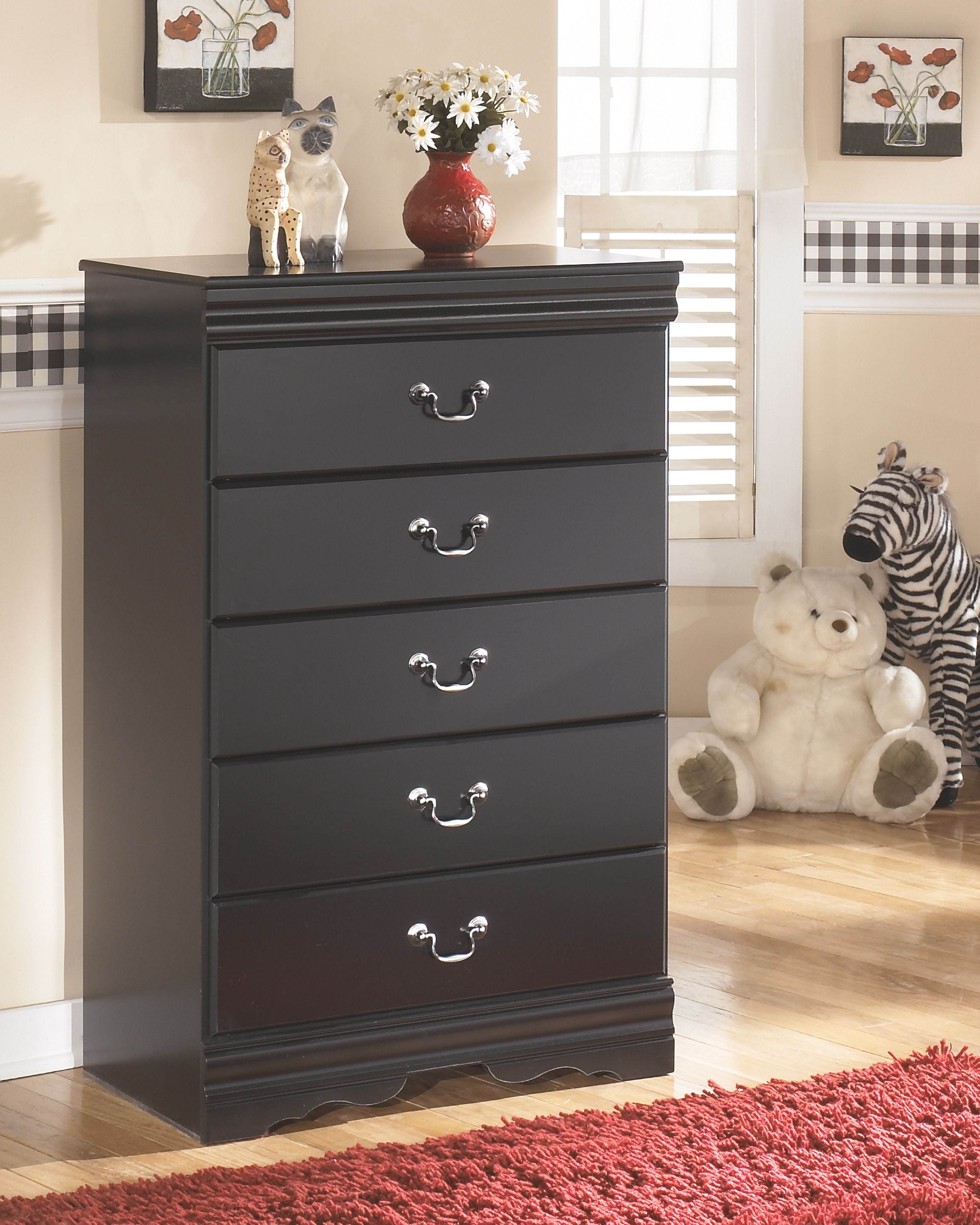 Huey Vineyard - Five Drawer Chest - Black-1