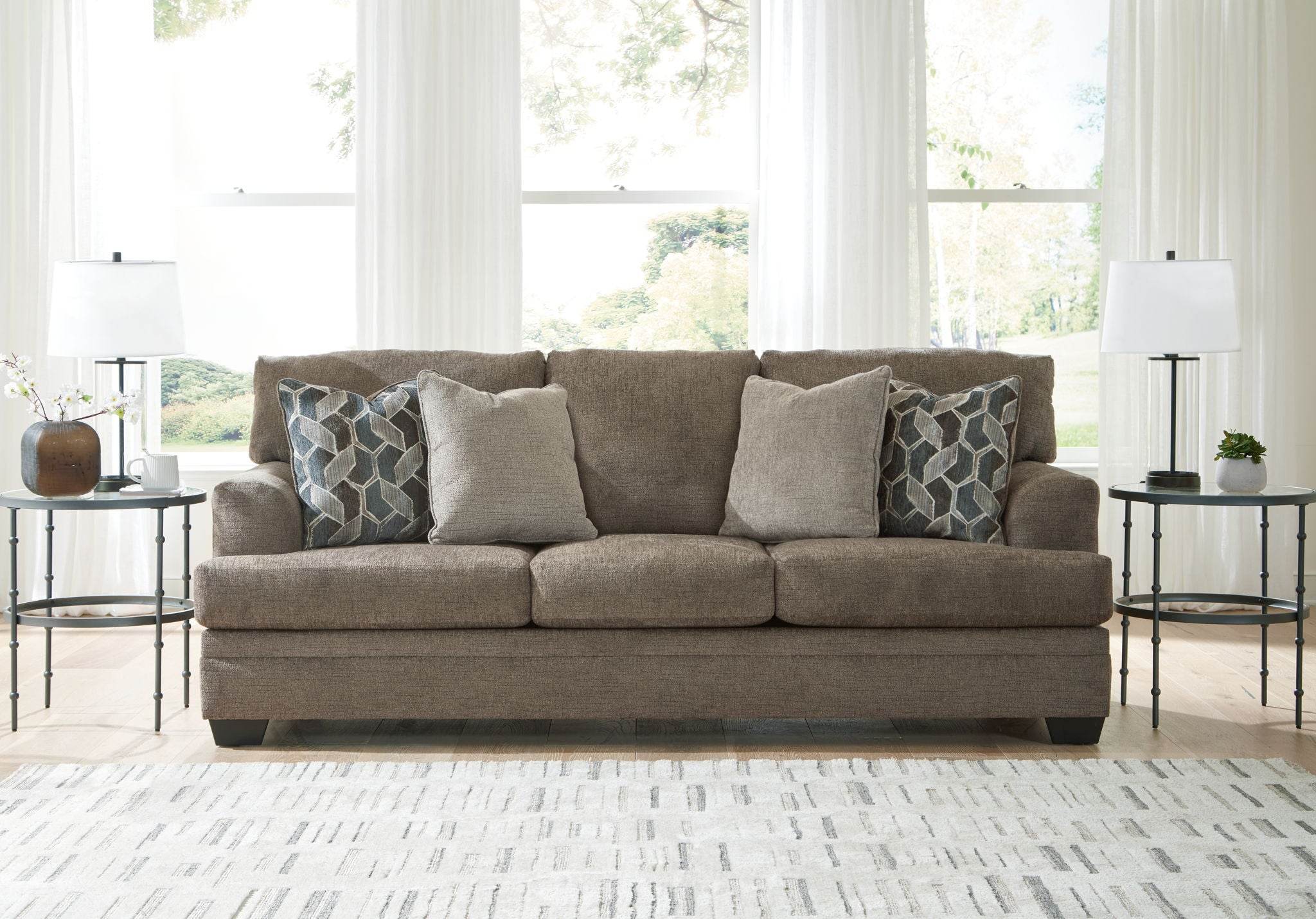 Stonemeade - Sofa-2