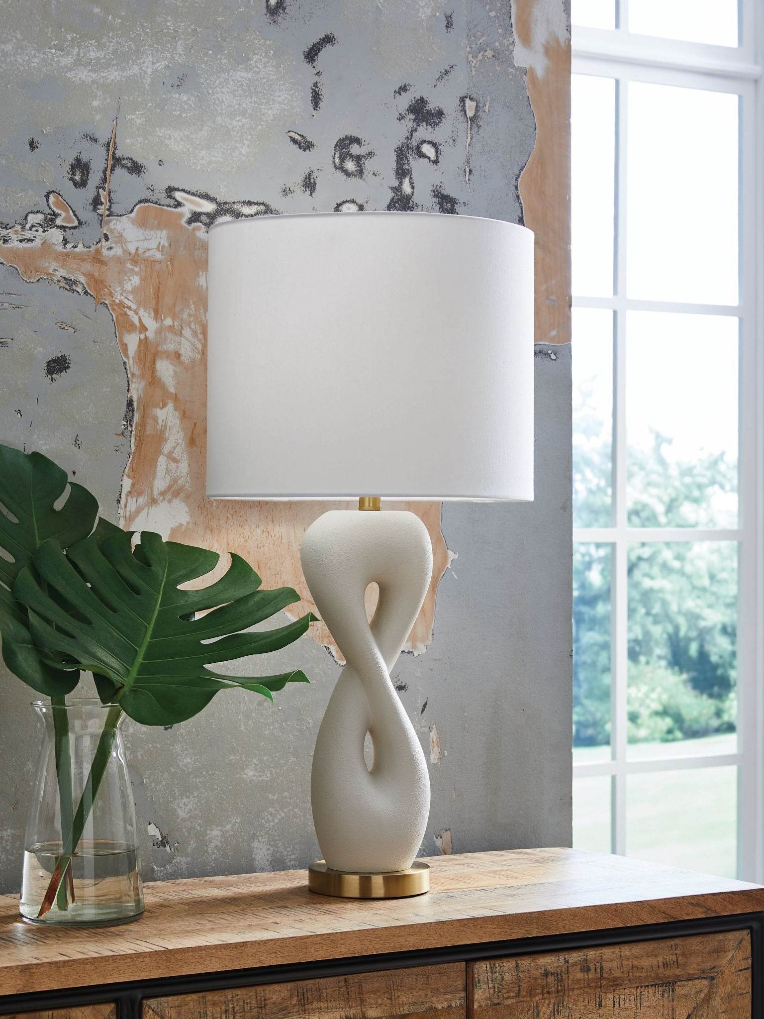 Judrich - Poly Table Lamp - White / Gold Finish-1