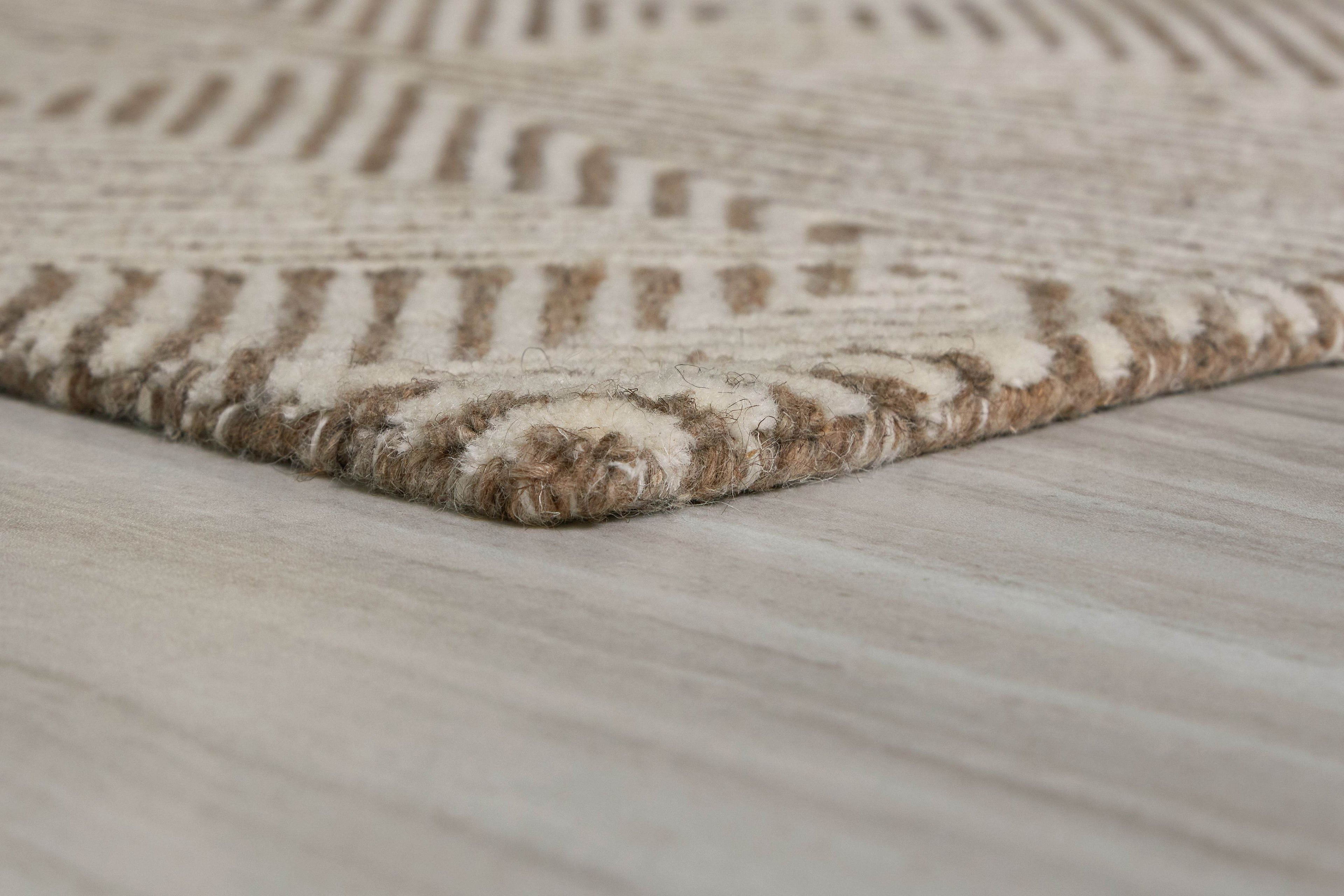 Jadott - Rug-3
