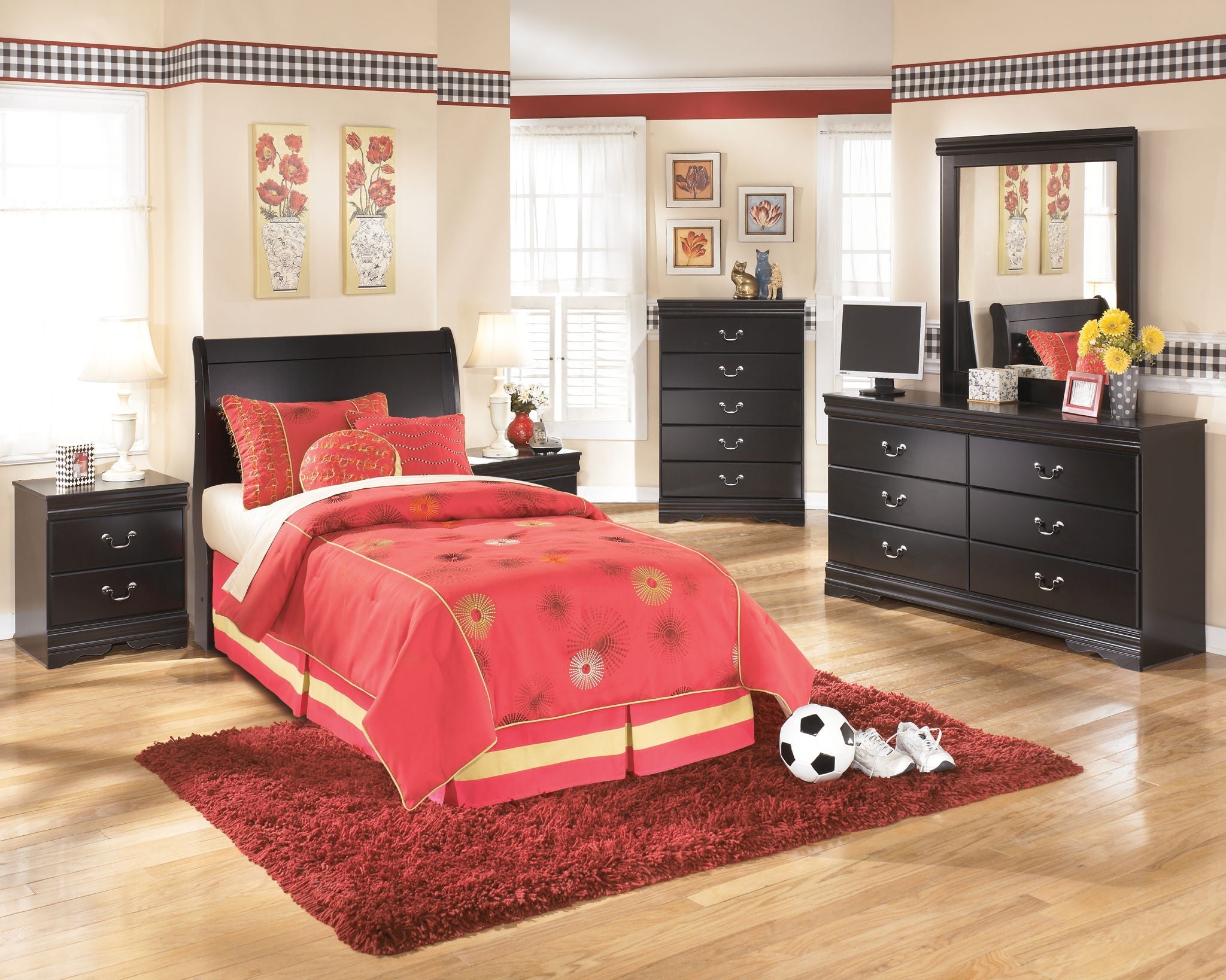 Huey Vineyard - Five Drawer Chest - Black-2