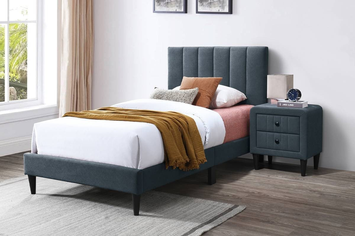 Modern Style Full Size Bed 2xNightstands Channel Tufted  Bedroom Set