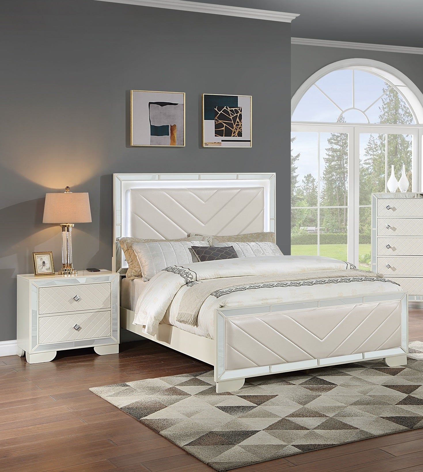 Majestic King Size Bed 2x Nightstands 3pc Set Upholstered Faux Leather HB FB Cream Bedroom Furniture
