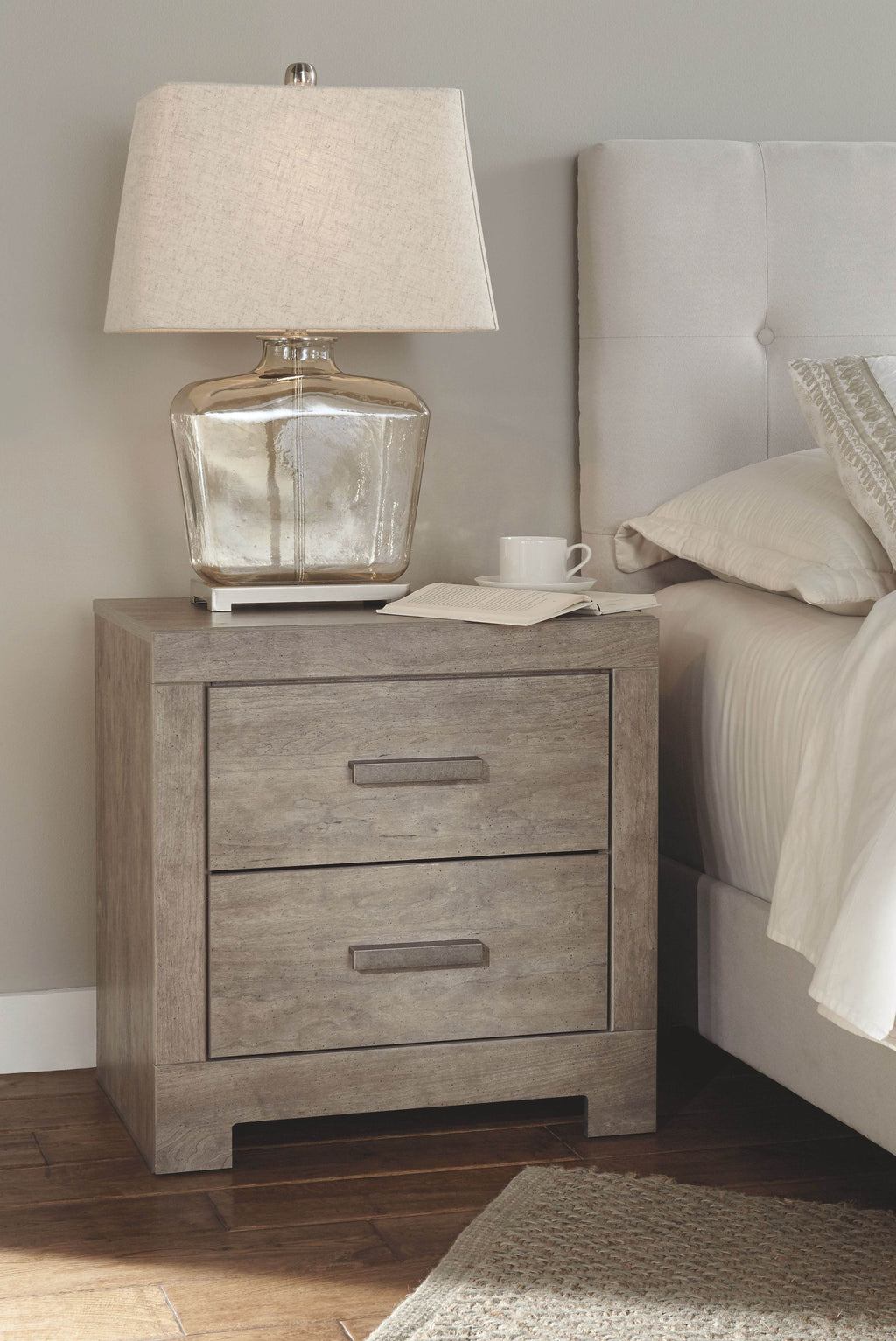Culverbach - 5 Pc. - Dresser, Mirror, Queen Upholstered Bed, 2 Nightstands - Gray-2